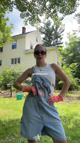 first time gardener (I have no idea what I’m doing)