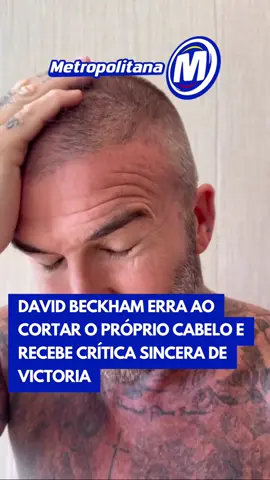 David Beckham decidiu renovar o visual por conta própria, mas a tentativa de cortar o cabelo em casa não saiu como planejado. O ex-jogador se atrapalhou com a máquina e acabou deixando um corte irregular e nada estiloso. A situação ganhou ainda mais repercussão quando sua esposa, Victoria Beckham, comentou o resultado nas redes sociais. “Sou sempre verdadeira com você, e isso está terrível”, escreveu ela, arrancando risadas dos seguidores com a sinceridade.  #entretênews #tiktoknoticias 