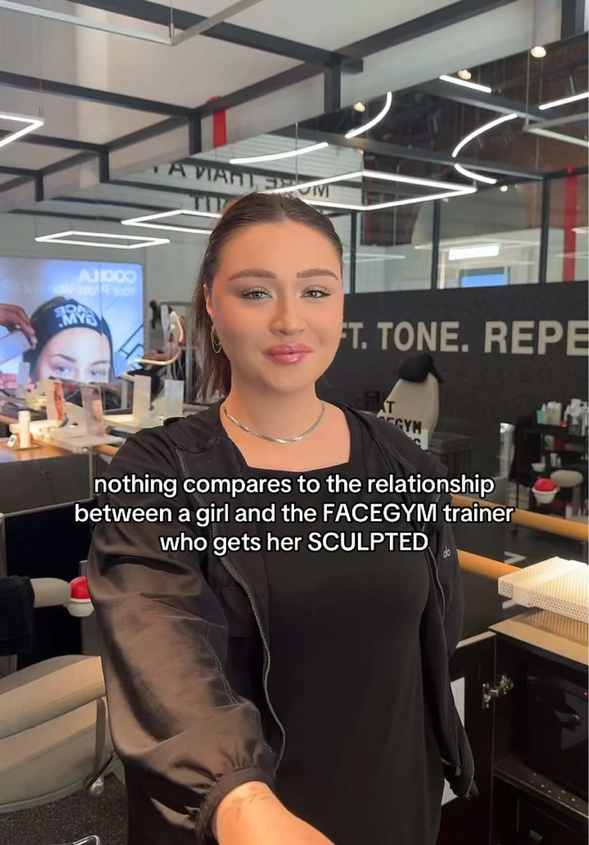 an unbreakable bond 👯‍♀️💪 #FACEGYM #jawlinecheck #facialworkout #depuff #lymphaticdrainage 