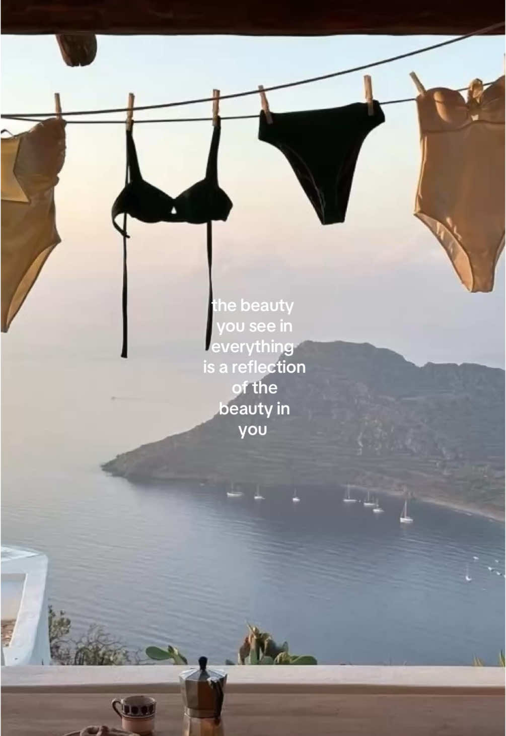 🫶🏼🫶🏼🫶🏼 you are beautiful inside and out! #selflove #happiness #beauty #pinterest #mood #loveyourself #foryoupage #moodboard #fashion #Lifestyle #aesthetic #Summer #vibes #quote #advice #foryou #fyp #viral #deslocado #trending #travel #itgirl #xyzbca #fypシ #fy 