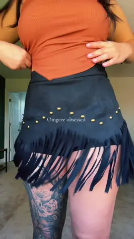 What shoes should I wear with these hmm 🤔 loveee love the skirt #skirt #skirtstyle #westernskirt 