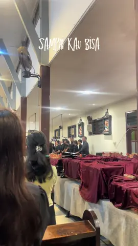 Langkah kasih di tanah gersang kesetiaan menjadi harapan #kidungpujian1976 #kidungpujian #sampaikaubisa #gerejakatolik #gerejamedari #omkmedari #omkseyegan #berdoa #psssleman💚 #fypシ゚ #fyppppppppppppppppppppppp #fyp #bcsxpsssleman #bcsxkidungpujian 