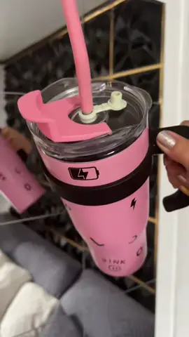 Love this unique black pink tumbler with straw cup. super good quality✨ #tumbler #insulatedtumbler #tumblerwithstraw #blackpinktumbler #musthave #trendingproducts #stayhydrated #fyp #mustbuy #tiktokshop 