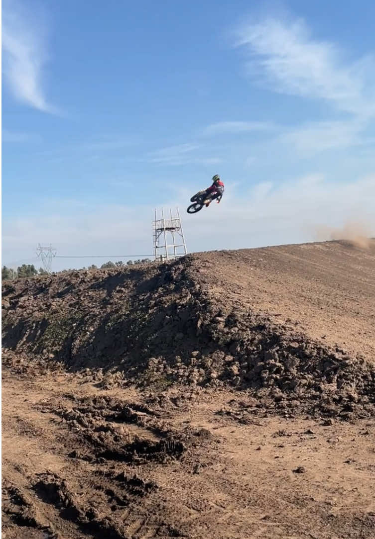 😋😋 #motocross #honda #fyuu #whip #moto #crf250r #mx #argentina #scrub 