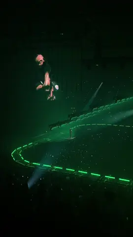 Pure vibes x #drake #draketour #pnd #foryou #yebbasheartbreak #drizzydrake #birmingham 