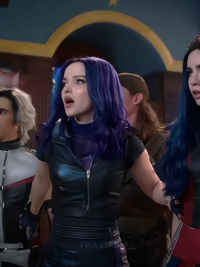 🛡️TAKEDOWN⚔️ . . #DESCENDANTS #descendants2  #descendants3 #descendants4  #fyppppppppppppppppppppppp #vaiprofycarambaaaaa #edit 