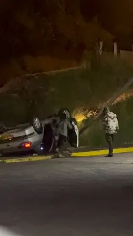 #Pasto Hoy en horas de la madrugada borrachos al volante voltearon un vehículo en Torobajo