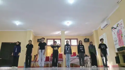let's jump  #fyp #dancechallenge #kpopfyp #4u #masukberanda #crayonpop #tiktok 