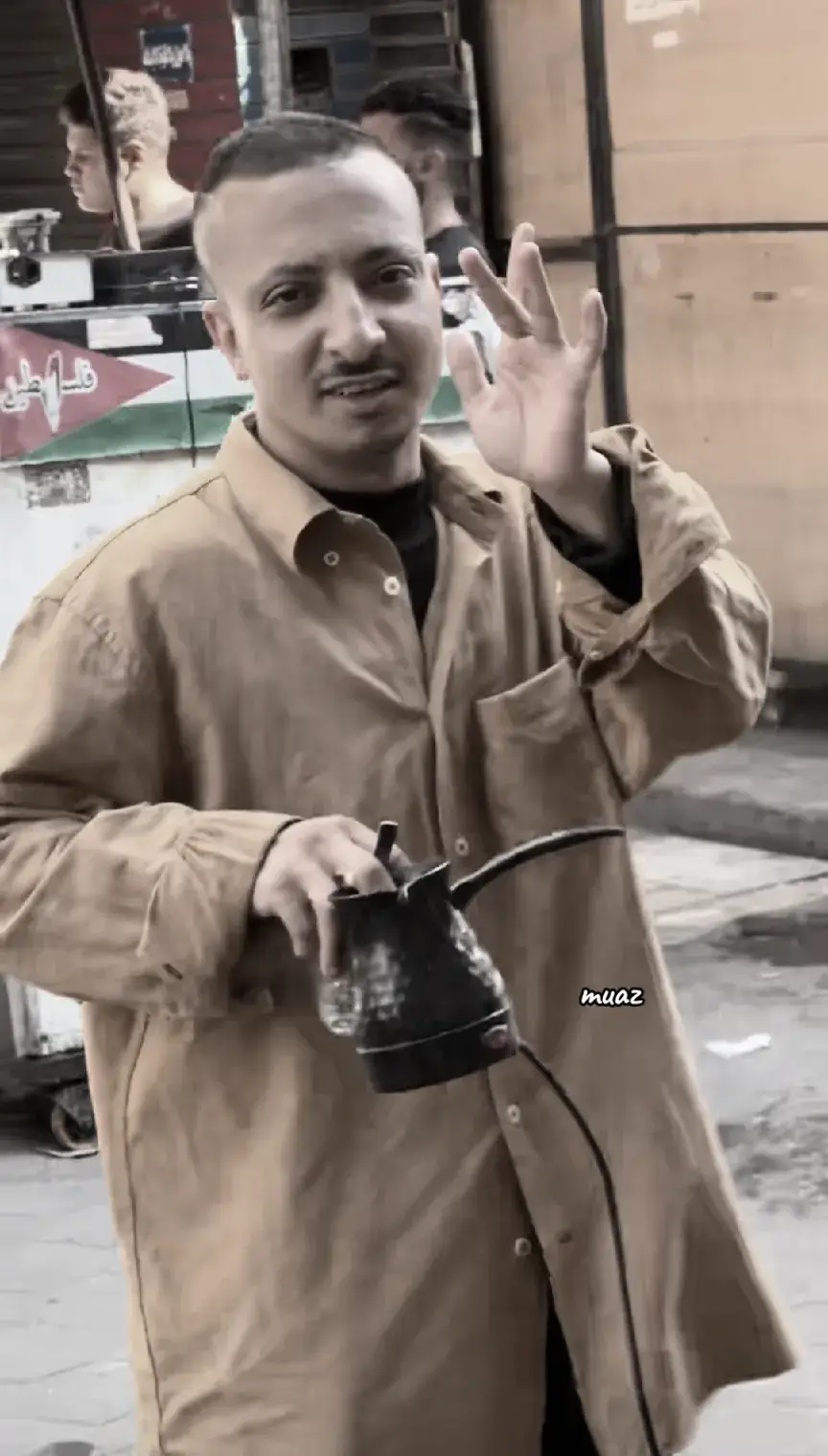 ياللي حاطط عنيك عليا خد دا هديه😉 #4u #همبكه #حماده_همبكا😂😂 #همبكشن 