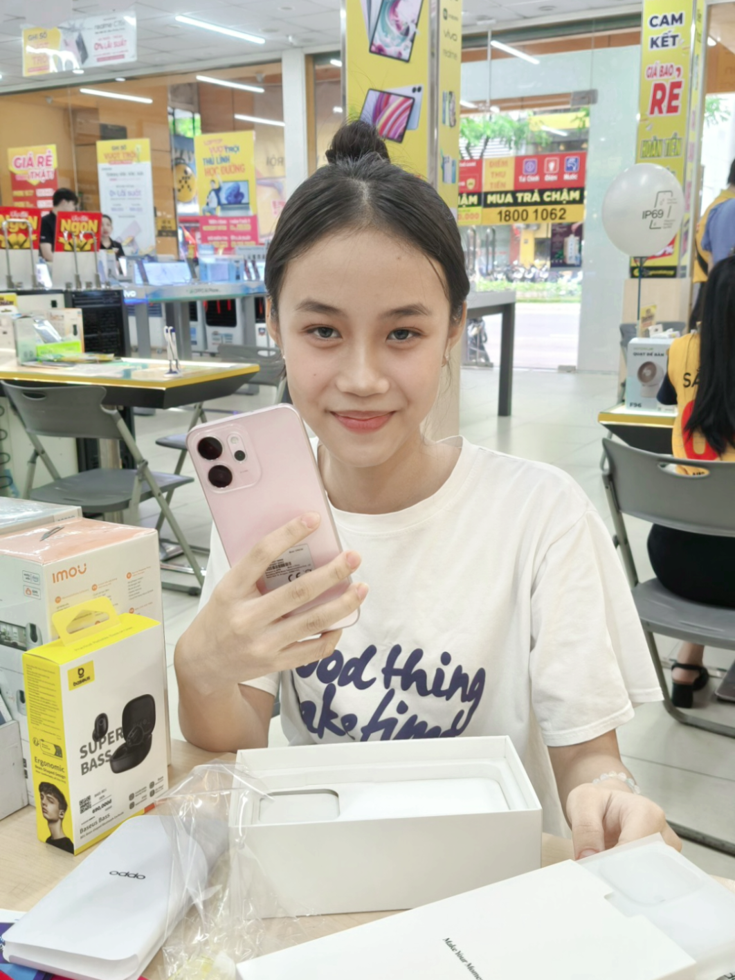 Bé xinh gái lớp 9 được mẹ thưởng cho Reno 14F 5G màu hồng siêu xinh🥰🥰🥰#xuhuong #fyp #thegioididong #oppo#opporeno14 