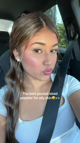 My favvv😍 #fyp #makeup #pressedpowder #oilyskin 