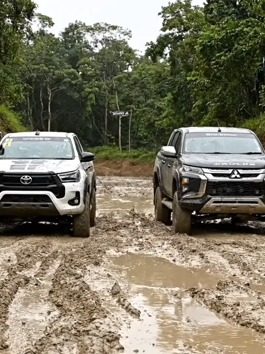 Hilux vs L200!! 🏁🛞💨🧨 #paratiiiiiiiiiiiiiiiiiiiiiiiiiiiiiii #viral #truck #drag