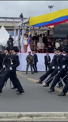 Dia de la independencia 🇨🇴 #policia #desfilemilitar #comandos #20dejulio #independenciadecolombia #fuerzasespeciales #comandojungla #bogotá 