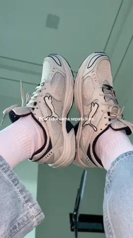 Bakalan dibawa tidur kayanya😜🌪️ #pumatraineraxis #fyp #sepatuimport #sepatuguenih #sepatuoriginal #promo 