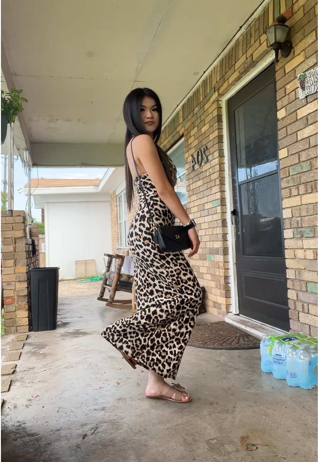 in lobbb w this dress🐆 #fyp #parati #wendiiperezz #texasgirl #baddie #foryou #cheetahprint #outfitinspo 