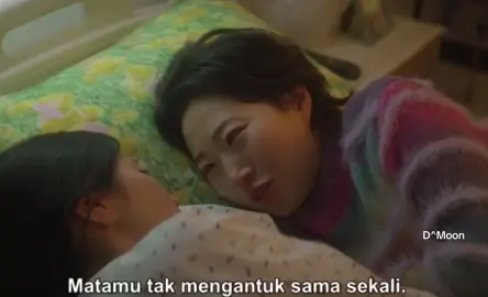 Aku iri sama persahabatan lee daeum 😭😭😭. Pagi pagi namatin ini buat mata bengep 😭. Yang lagi pengen cengeng, hati kedutan, air mata longsor wajib kudu nonton ni drama bagus woy. Drama sebagus dan sedaging ini kenapa underrated 😭  Sinop: kisah cinta antara Lee Je Ha, seorang sutradara film yang sedang mengalami kesulitan dalam karirnya, dan Lee Da Eum, seorang aktris muda yang berjuang melawan penyakit langka. Mereka bertemu dan saling menyembuhkan luka mereka melalui sebuah proyek film yang mereka kerjakan bersama. #kdrama #ourmovie #namkongmin #jeonyeobin #kanghoon #fyp #beranda #pageforyou #kdramaedit #drakor 