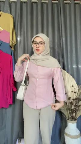 Pink+ivori =Cakep bgtt🤍💖🩷🫶#kemejawanita #kemejaslimfit #kemeja #fyp #beranda 