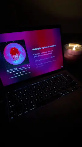 Grass aint greener 🌱 Drop a 🔥 if this made your playlist #lyricsthathit #fypsounds #onrepeat #bestsoundthisweek #chrisbrown #viral #fyp #applemusic #sza 