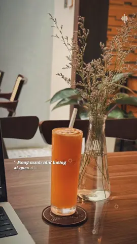 Mong manh như hương ai quen dịu dàng thoảng qua. #mongmanhtinhve #vohatram #ngaybinhyen 