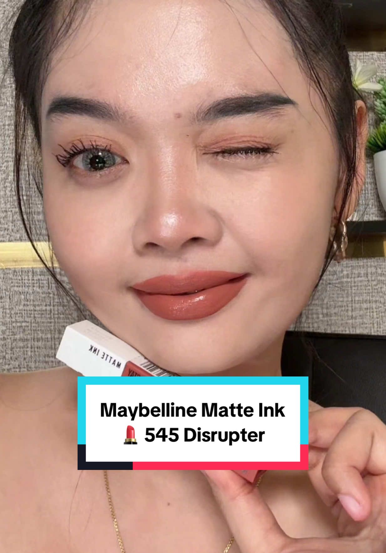 Membalas @Azma 545 Disrupter Cakep bangett warna nudenya gapucet kaya 65 seductress 😍💄💋 @Maybelline Indonesia  . . . #cumamatteinkyangbisa #wearemaybelline #maybellinesuperstay #lipmatte #maybelline545disrupter 