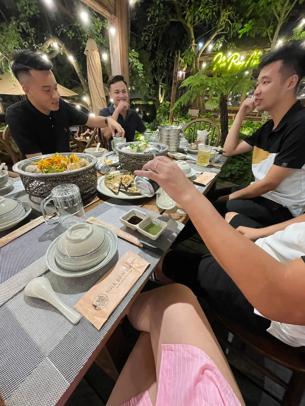 Thứ khiến cho tâm trạng của bạn đi lên 🤭#nhậunhẹt #nhahangbensuoi #hatinh #viewdep 