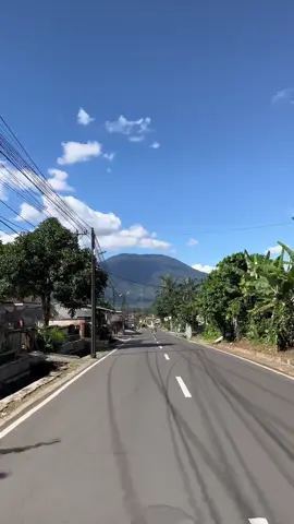 Jalan jauh juga ngga berasa kalo pemandanganya secantik ini⛰#fyp #ftv #mandalawangi #pandeglang #banten 