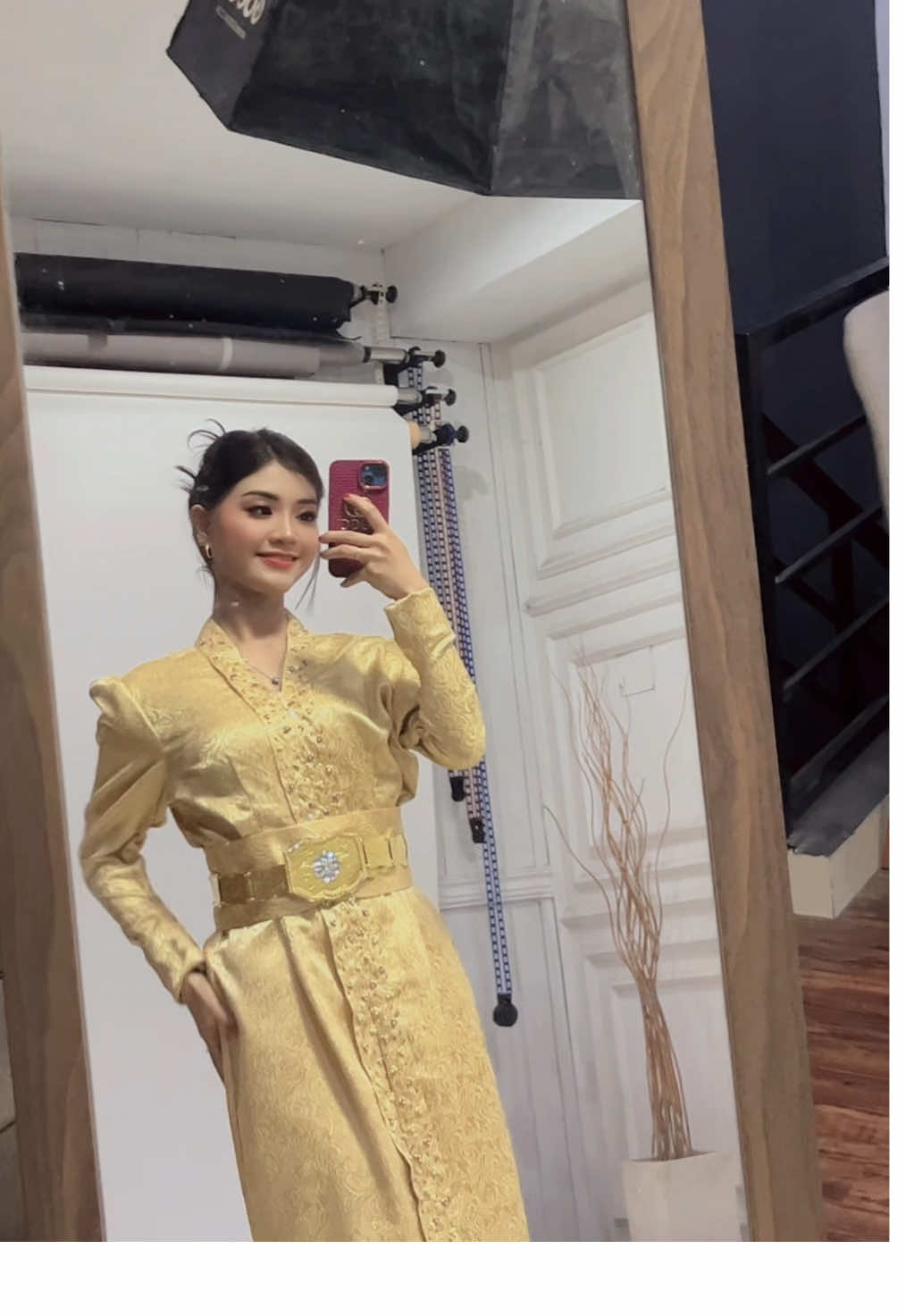 Mua : @gistialexsandria Kostum : @kostumkarawang #muse #musemakeup #musemakeupstudio #model #modelmakeup #fypage #malaysia #makeupartist #makeup #makeuptransition #tetehsunda #elstudio #elstudiokarawang #photostudiokarawang 