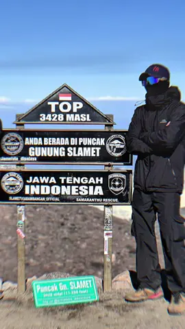 mosok ra kemaki🥵                                  #atapjateng #tektok #gunungslamet3428mdpl #mountain #fyp #pendakifomo 