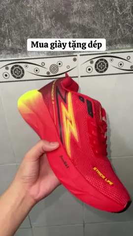 #xuhuong #giaychaybonam #xuhuongtiktok #giaynu #viral #goyachinhhang 