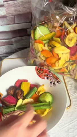 sedapp dooh‼️ korang yg suka makan jajan tu tukar ke jajan sayur buah kering cmni.. yg pnting brkhasiat👍👍 #sayurkering #keropoksayurviral #buahkering #driedvegetables #driedfruit #driedfruitandvegetables #jajansehat 