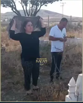 Böyle Mezar Ziyareti Görülmedi Baba Napıyon İyi Miçin #reels #tiktok #keşfet #İstanbul #fyp 