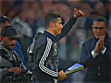 - Hmm 😅💝 #cristianoronaldo #ur_oliur_jr #viralvideo #unfrezzmyaccount #foryou #foryoupage #viraltiktok #fyp #viral 