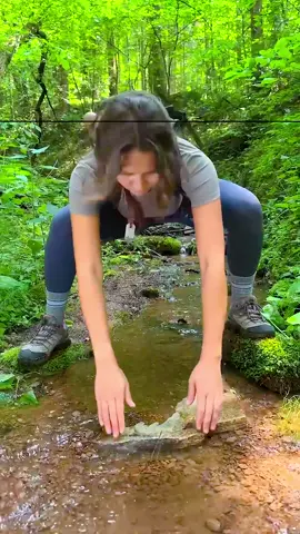 Ep 602 - She made this in the forest in just 3 minutes 🪵⏱️✨#camping #survival #bushcraft #Outdoors