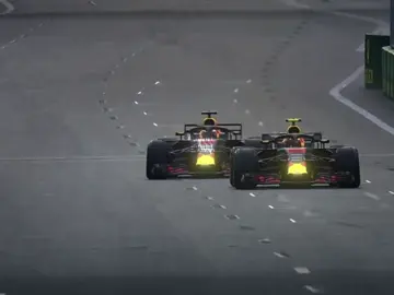 . #jaxxss #f1 #maxverstappen #danielricciardo #redbullracing 