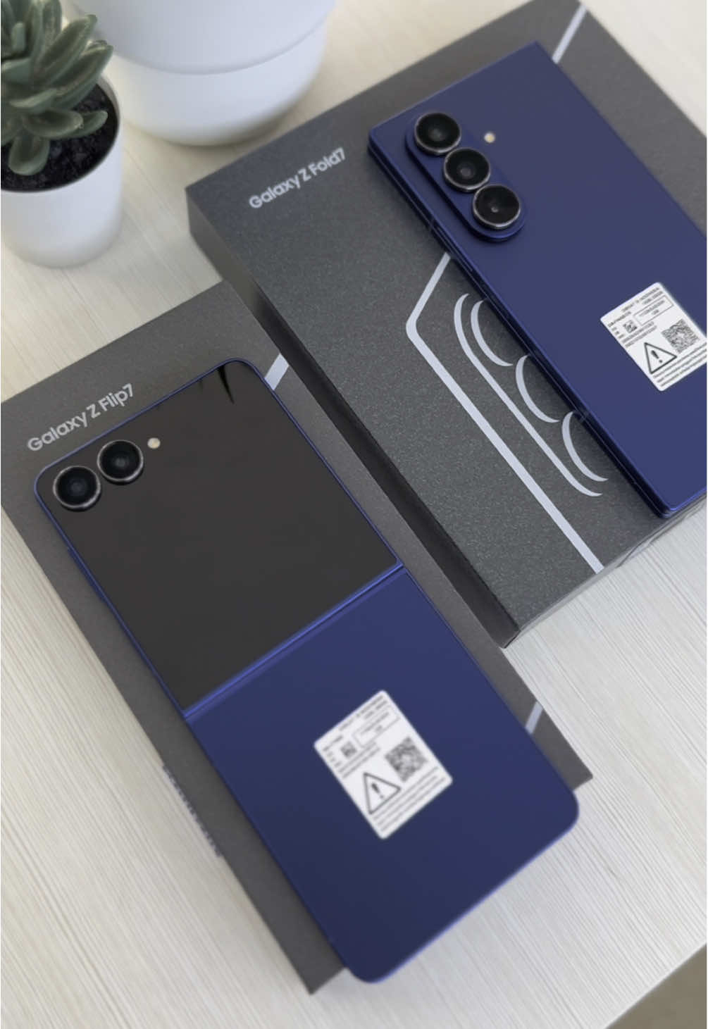 99999 AURAA 🔥🔥 #SamsungGalaxy #ZFlip7 #ZFold7 