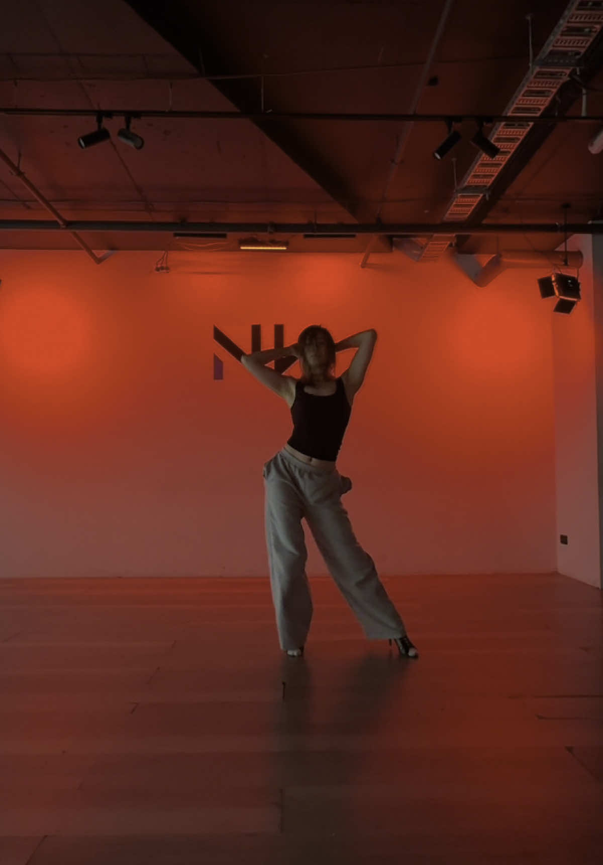 freestyling >>> #dancechoreography #freestyle #dance #ornah #heelsdance 