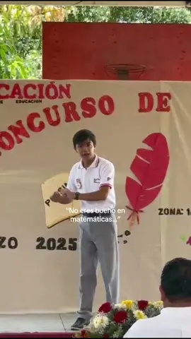 Pero si amando la palabra 🤍 #oratoria #estudiantes #matematicas #hablarenpublico #concursos 
