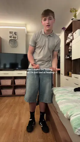 lowkey bad at healing #billieeilish #billiestan #swbillieen #billie #hte #happierthanever 
