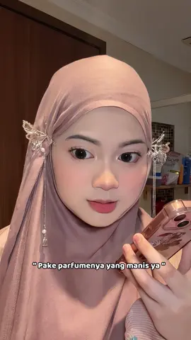 Bubub kira aku pake parfume mahal padahal pake pinkberry fairytale 30rb an aja 😙💗 available at Pinkberry Official Store ya @pinkberrybeauty  #PinkberryFairytale #EauDePinkberry 