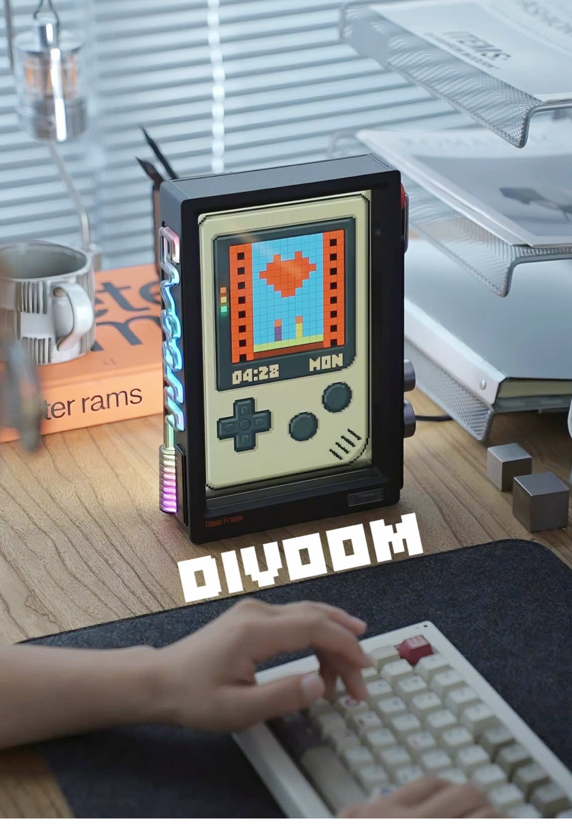 You’ve never seen a pixel display like this before.If you’re into tech, art, or clean setups, you need this. Go to my bio to get your Divoom TimesFrame now. #divoom #timesframe #digitalphotoframe #desksetup #techgadgets #device@Divoom 