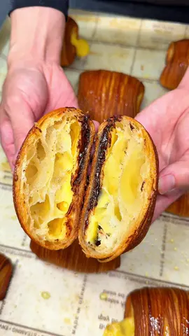 パリッパリの美しいクロワッサン🥐 　 ◎ パンスイス ¥432    📍熊本/新屋敷 【店名】オ・ボン・マルシェ 【時間】10:00-19:30 【定休】月火 #熊本グルメ #japanesefood