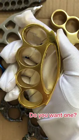 Mini golden edc knuckle #knuckleduster #fyp #Outdoors #brassknuckle #knuckle #selfdefensetools #edctools 