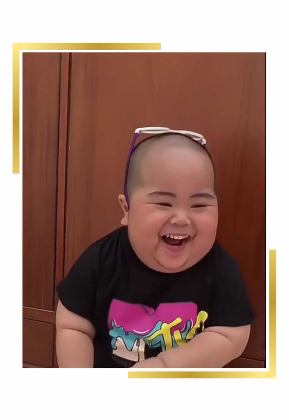 Ada yang masih inget tatan? Sebelom abe ada tatan. Sekarang bocahnya udah gede guysss😭😭😭 Cr : ig jrsugiono #tatan #bocil #funnyvideos #fypage 