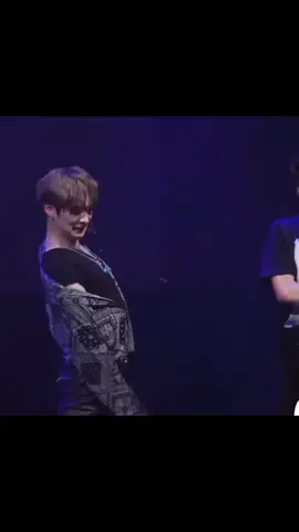 #LEEKNOW CLIPS — thank me later : use snaptik or blackhole — #straykids #skz #leeminho #minho #kpop #scenepack : lee know clips for those who dont know how to go on mega to download😭🙏 leebit