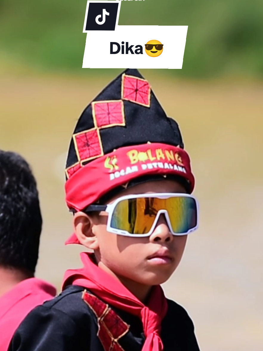 Dika aura farming encourages his team while fighting🌊 #pacujalur #aurafarming #budaya #viral #trendingsong #fyp 