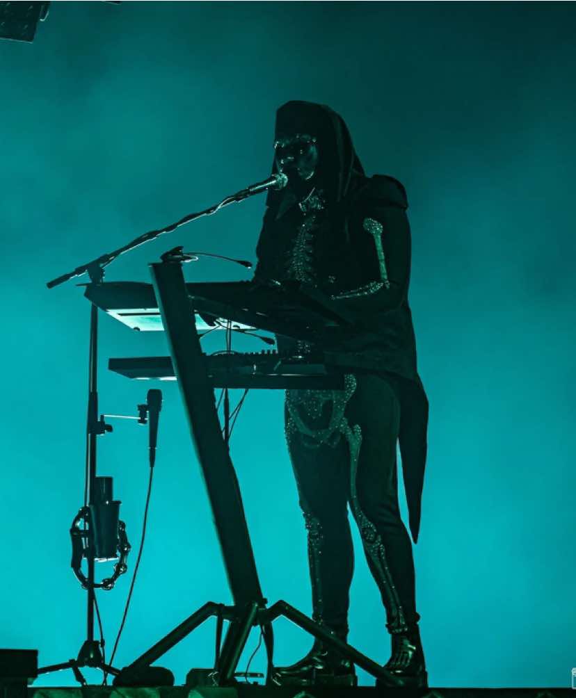 obsessed with him btw (sorry not sorry dewdrop) #copiaratboy #ghost #ghostband #thebandghost #fyp #foryou #stormghoul #papavperpetua #papavperpetua #skeletour #ghosttok 