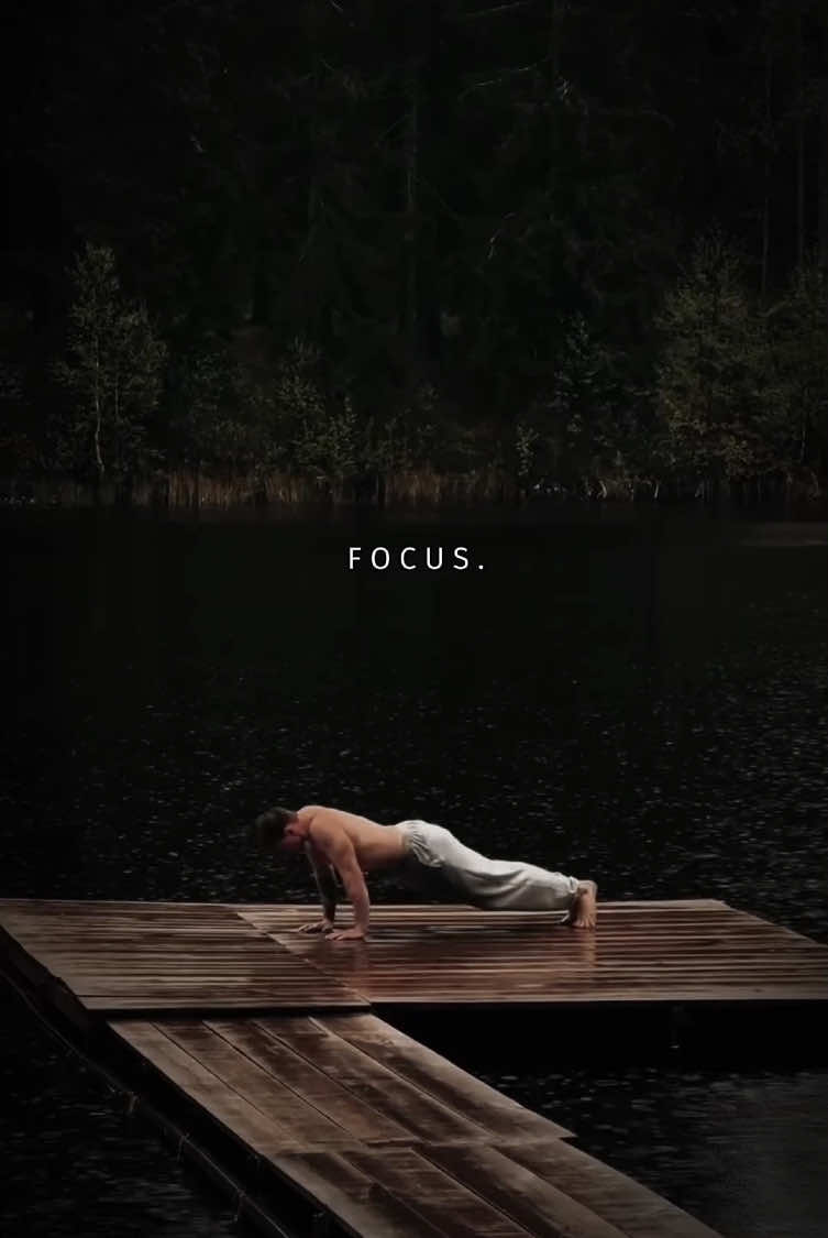 Focus ⚔️♠️……… . . . . . . . . . . . . #mentality #disciplina #davidgoggins #motivation #inpiration #success #consistency #
