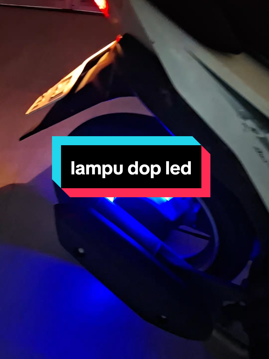 Lampu led dop tutup pentil bisa cod warna lain juga banyak, yg ini warna biru. mtr jadi tambah keren pake jni aja. harga 5 ribuan  #leddop #lampudop #lampudopled #variasimotor 