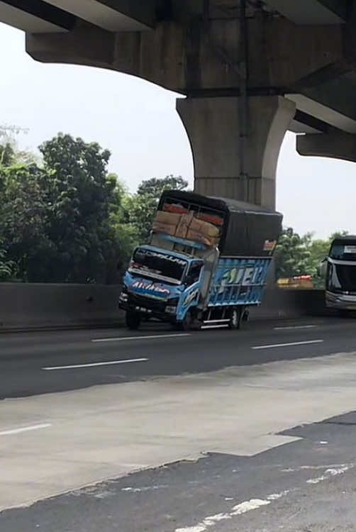 Giwar-Giwar🥵🥵 #truck #canter #trukoleng #cantermania #cctvindonesia #fypシ #masukfyp #bismillahfyp 