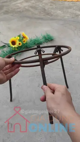 1191 - Kiềng 3 chân bằng sắt có thể tháo rời lắp ráp mang đi gọn gàng cho nấu ăn khi đi rừng rẫy, cắm trại dã ngoại